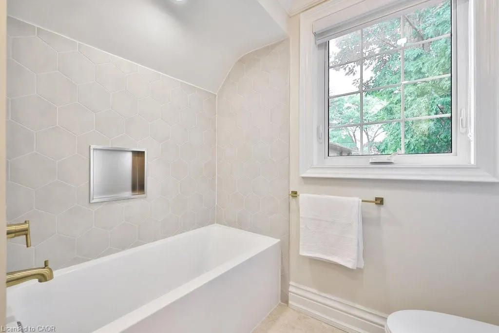 1033 Wenleigh Court