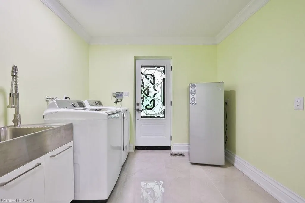 1033 Wenleigh Court