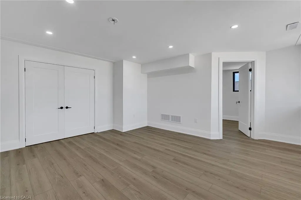 581 Lancaster Street W, #1