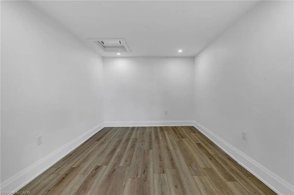 581 Lancaster Street W, #1