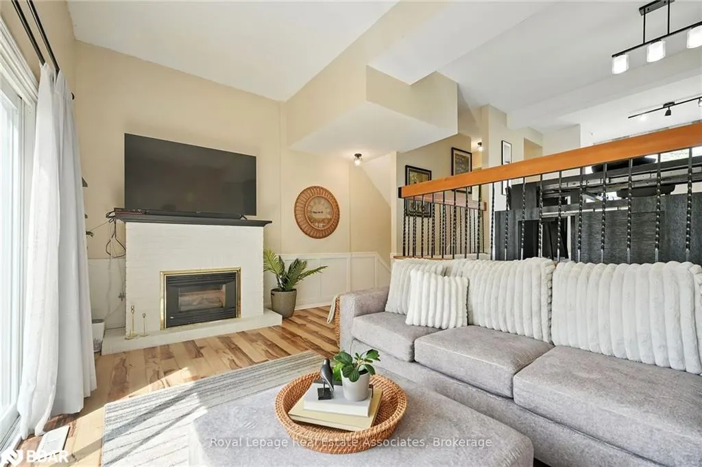 400 Bloor Street, #69
