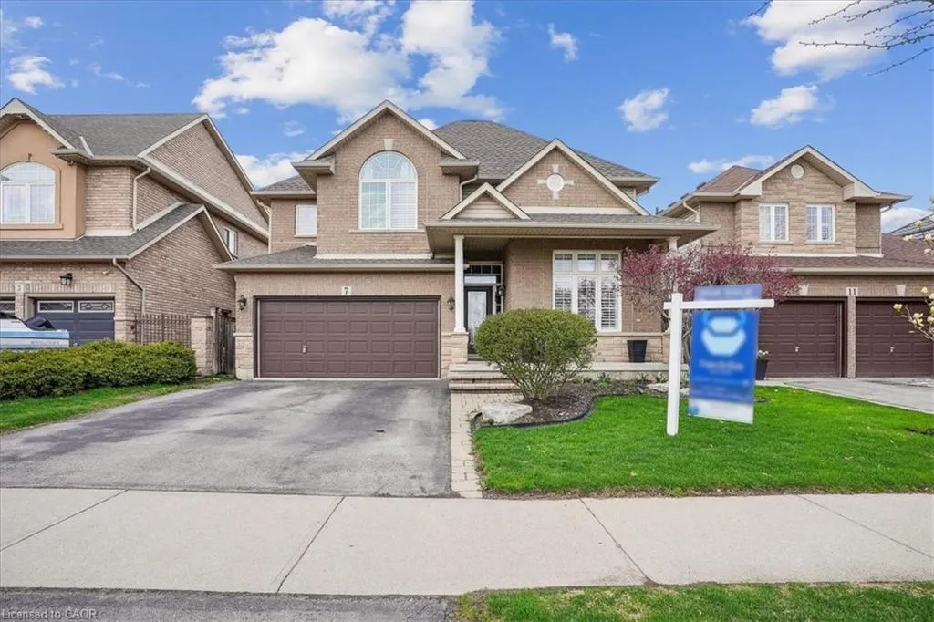 7 Bocelli Crescent