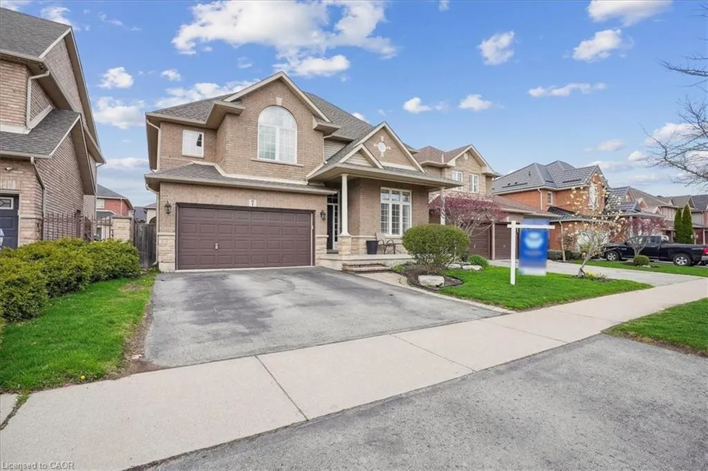 7 Bocelli Crescent