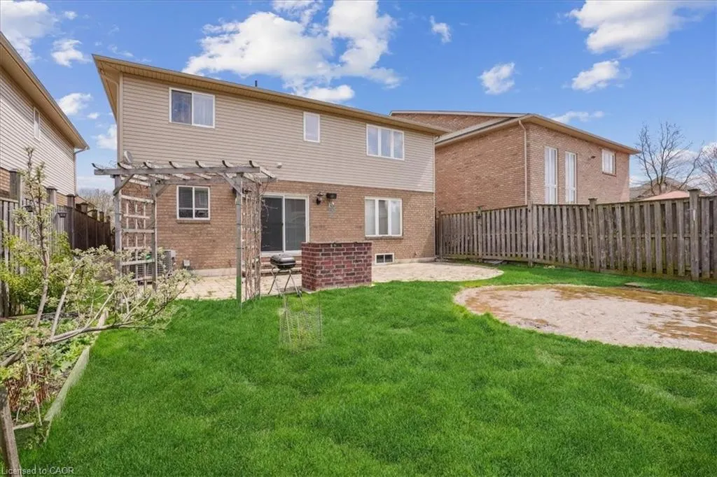 7 Bocelli Crescent