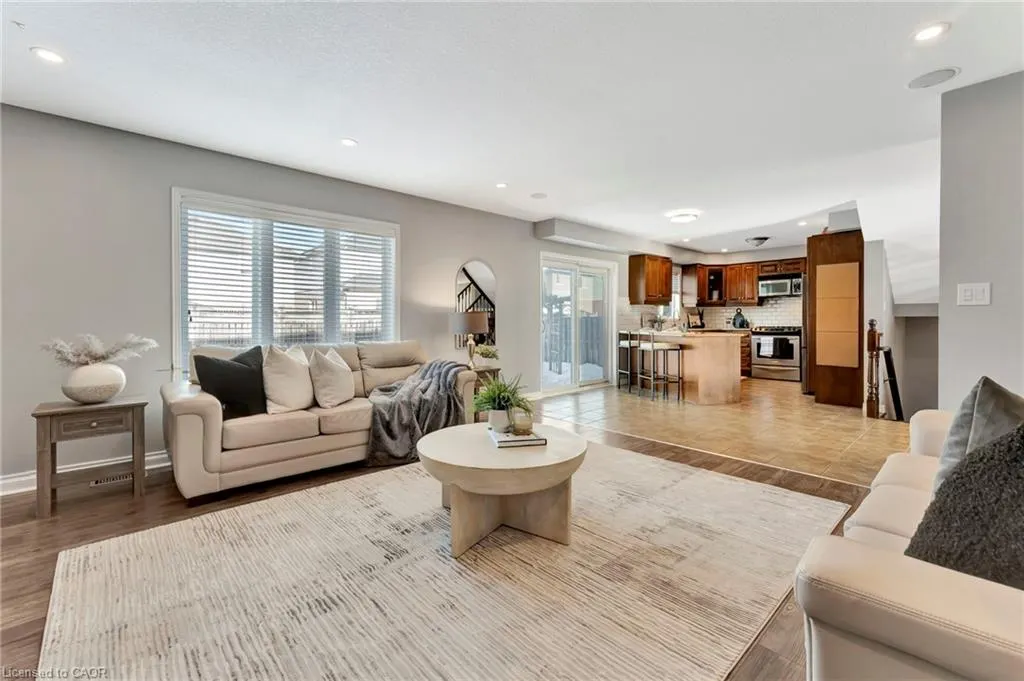 7 Bocelli Crescent