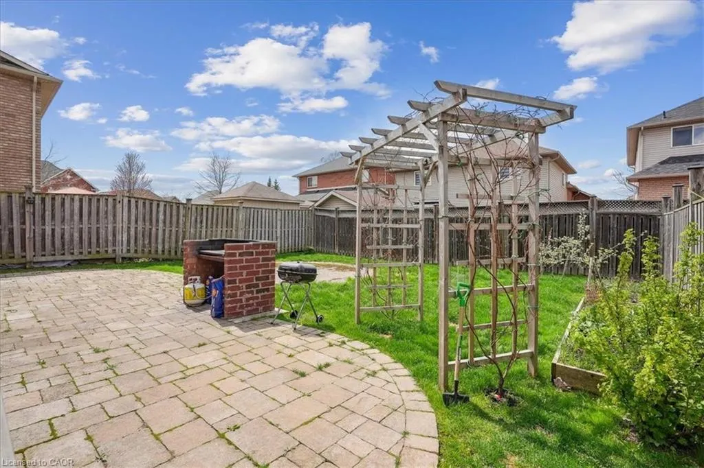 7 Bocelli Crescent