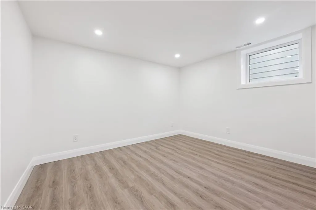 74 Elm Ridge Drive, #LOWER