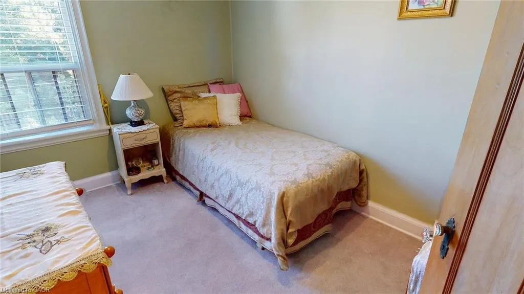 12 Orchard Hill