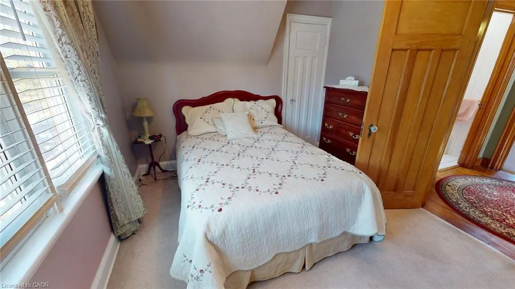 12 Orchard Hill