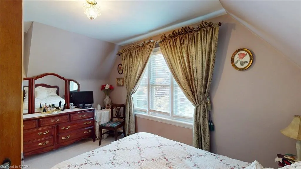 12 Orchard Hill