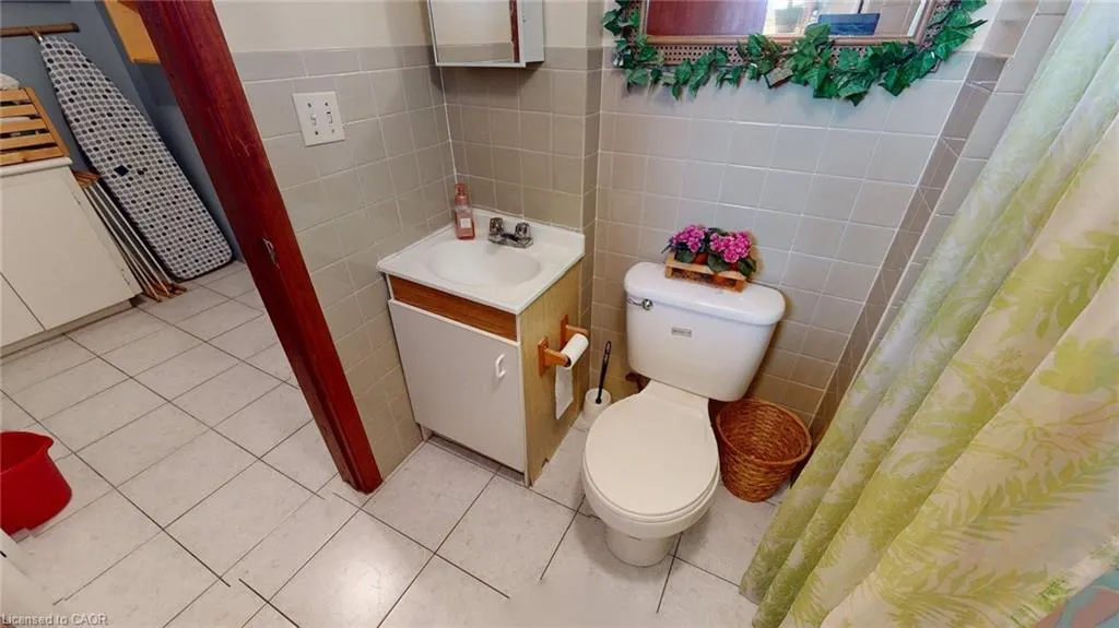 12 Orchard Hill