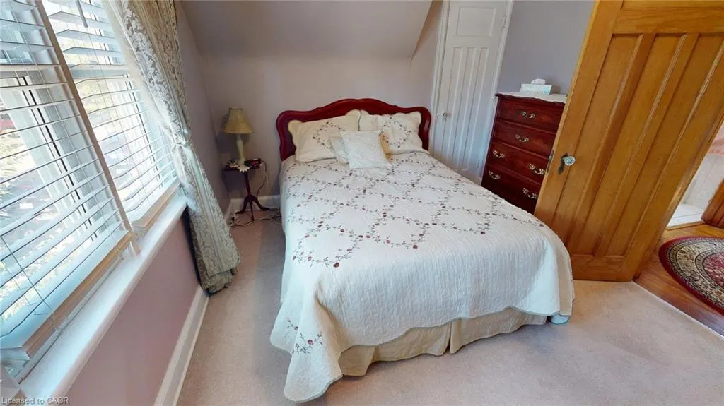 12 Orchard Hill