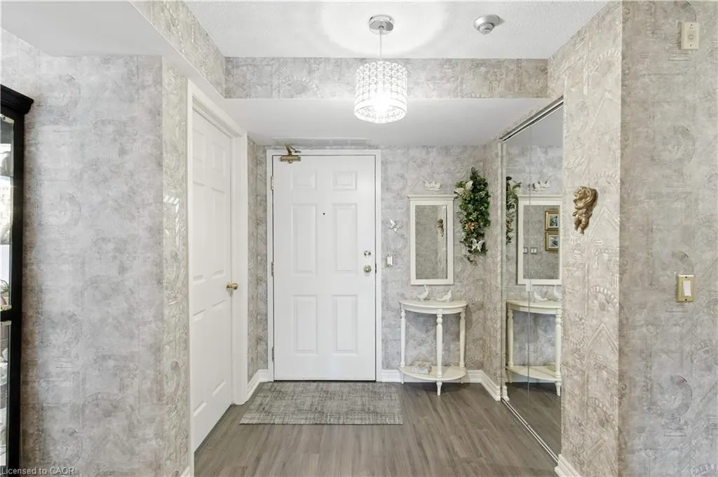 980 Golf Links Road, #101