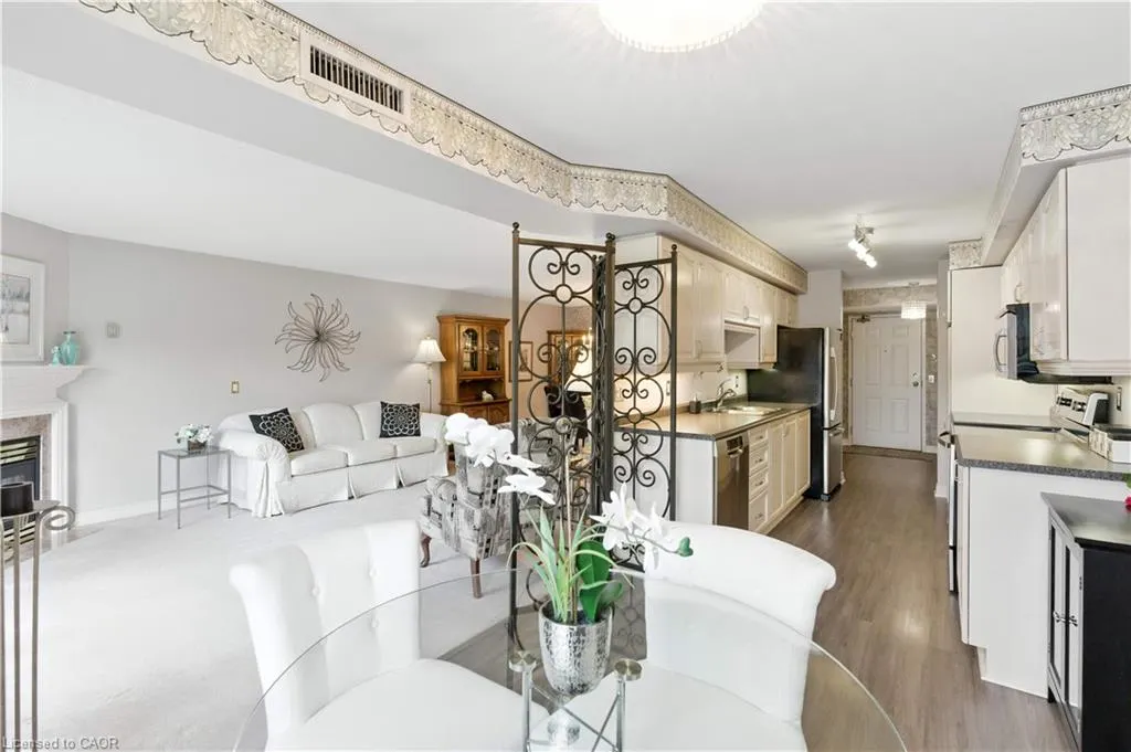 980 Golf Links Road, #101