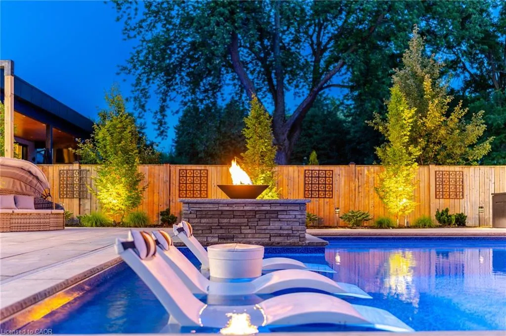 86 Valleyview Drive