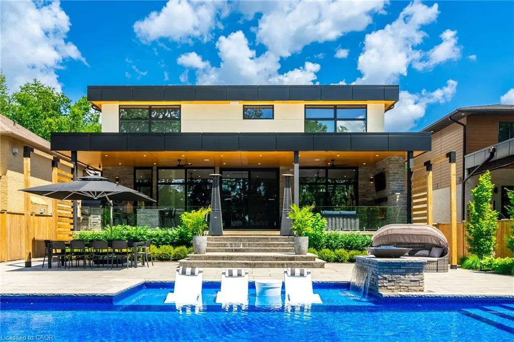 86 Valleyview Drive