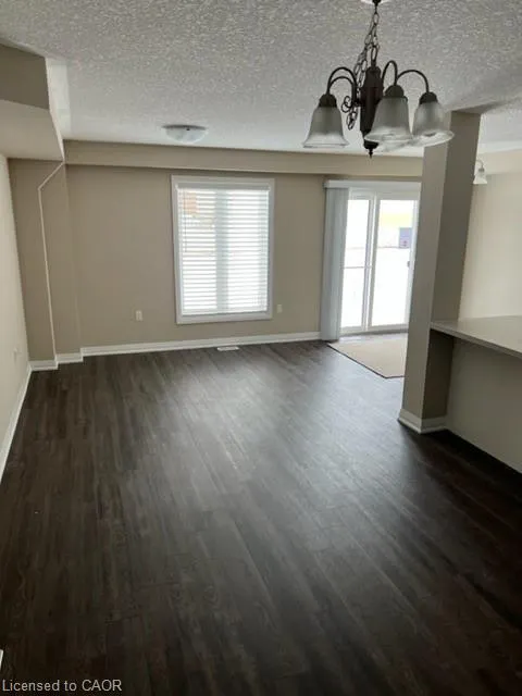 116 Laguna Village Crescent