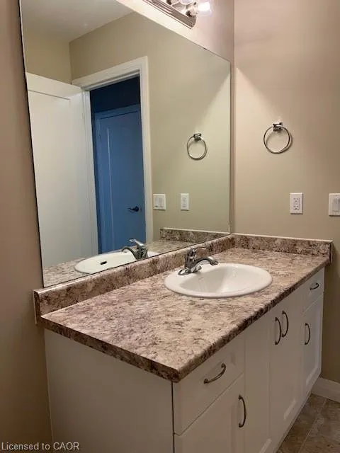 116 Laguna Village Crescent