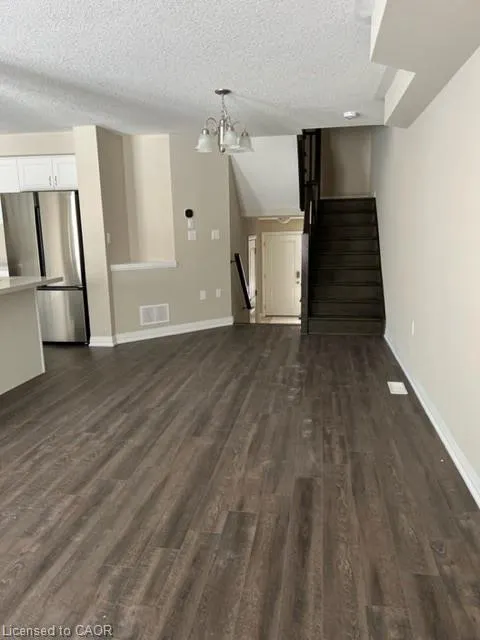 116 Laguna Village Crescent