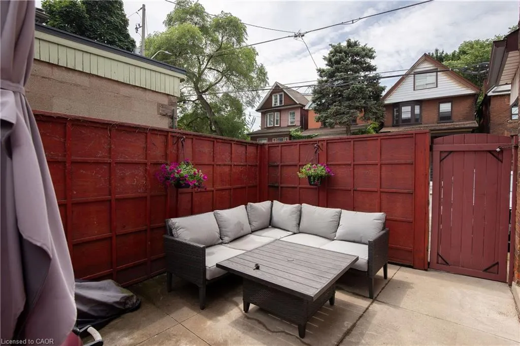 167 Napier Street