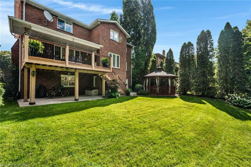 228 Michener Crescent