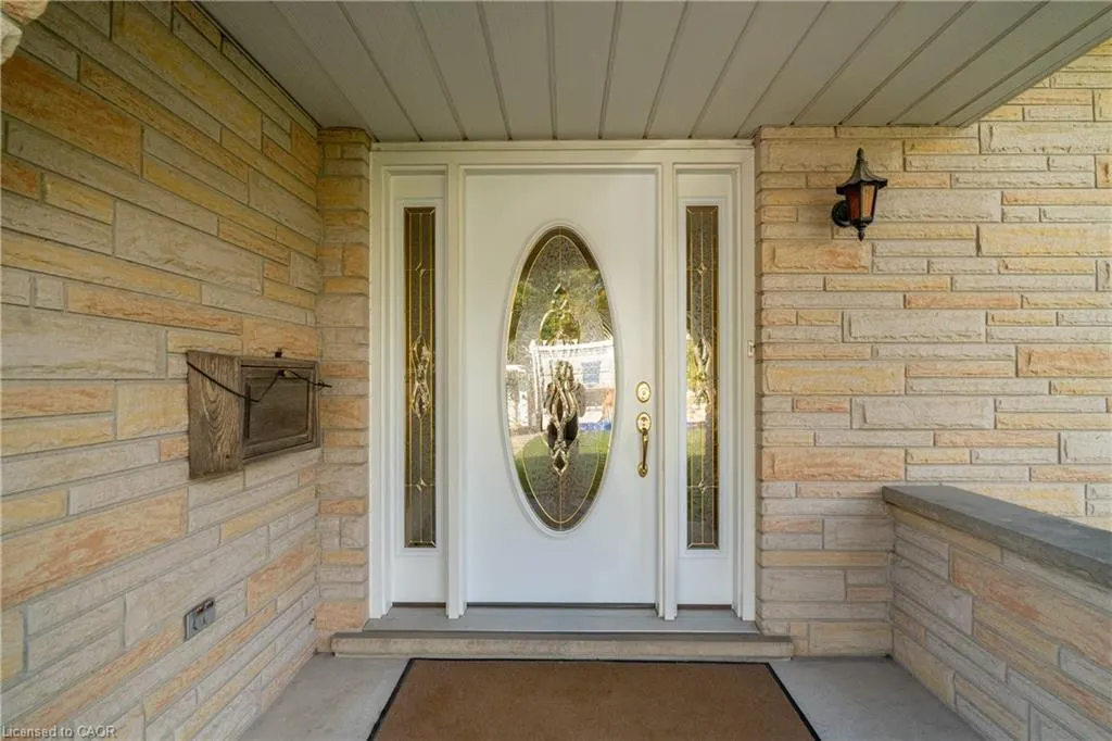 115 White Pine Crescent