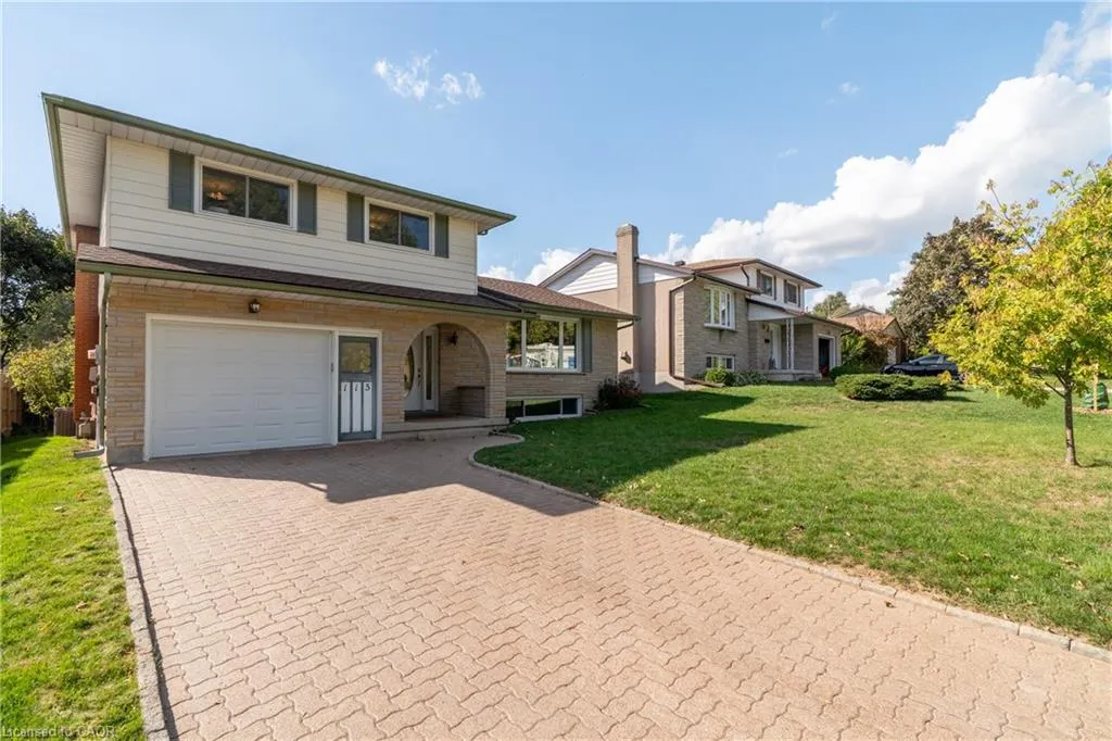 115 White Pine Crescent