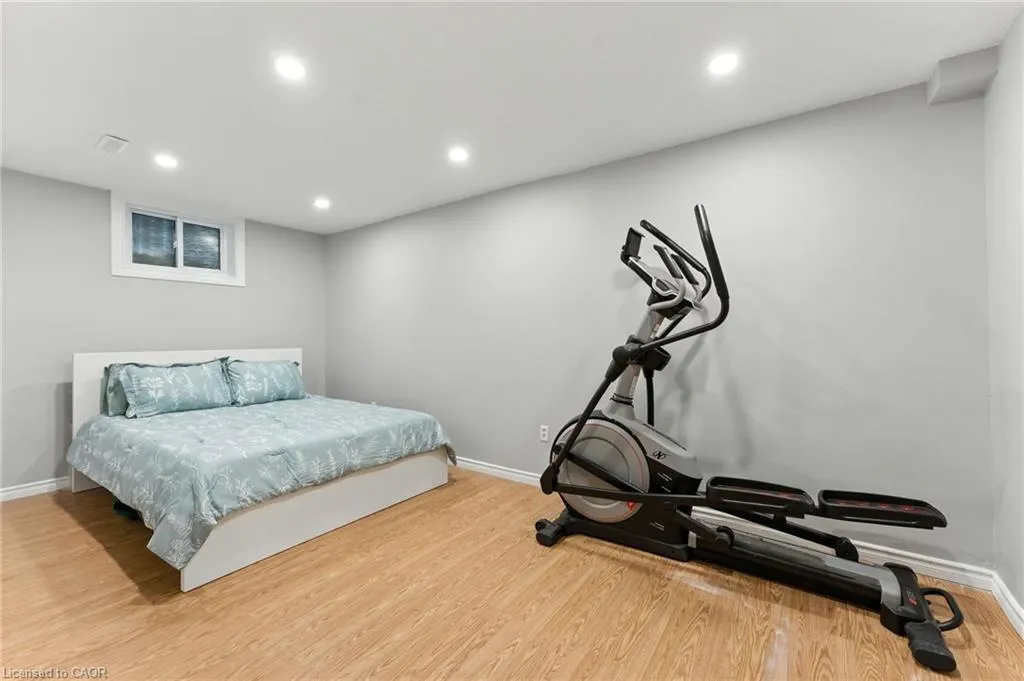 37 Maple Crescent