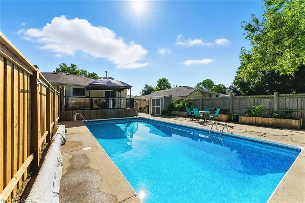 37 Maple Crescent