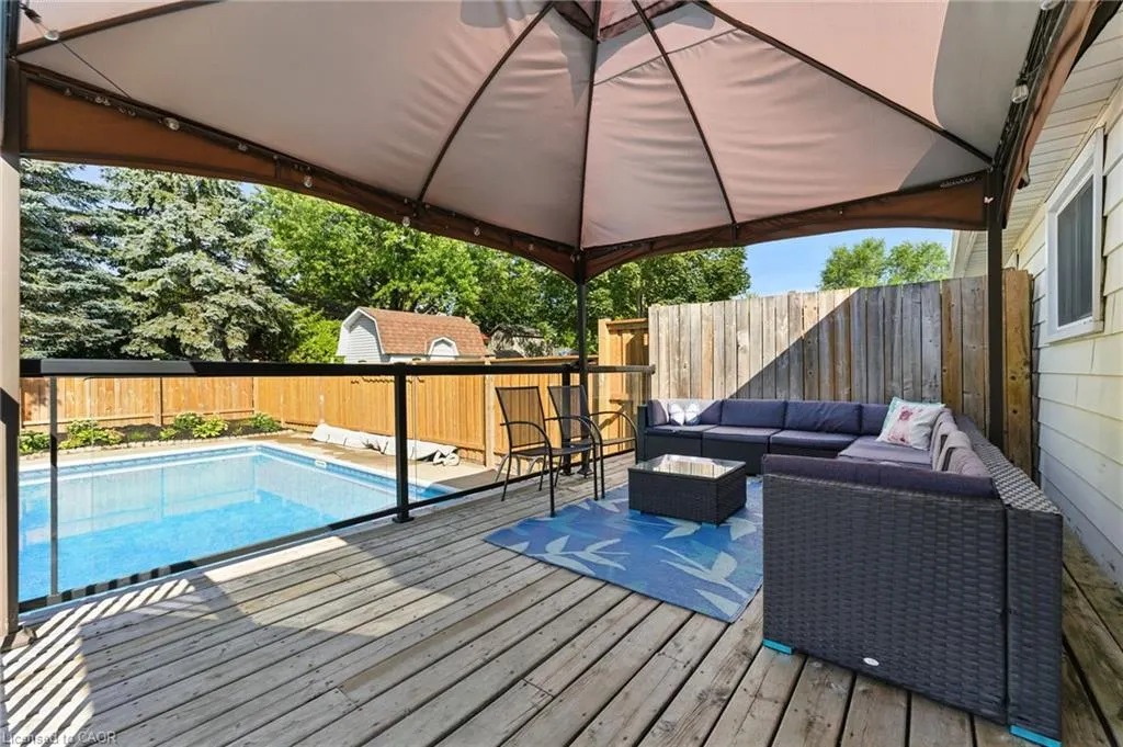 37 Maple Crescent