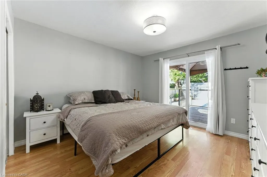 37 Maple Crescent