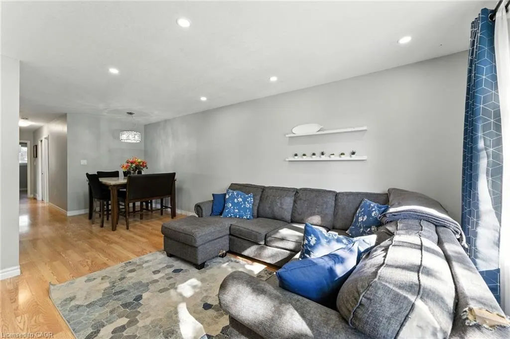 37 Maple Crescent