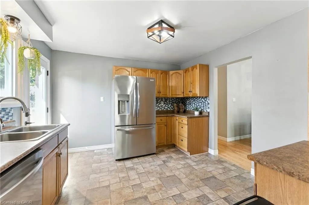 37 Maple Crescent