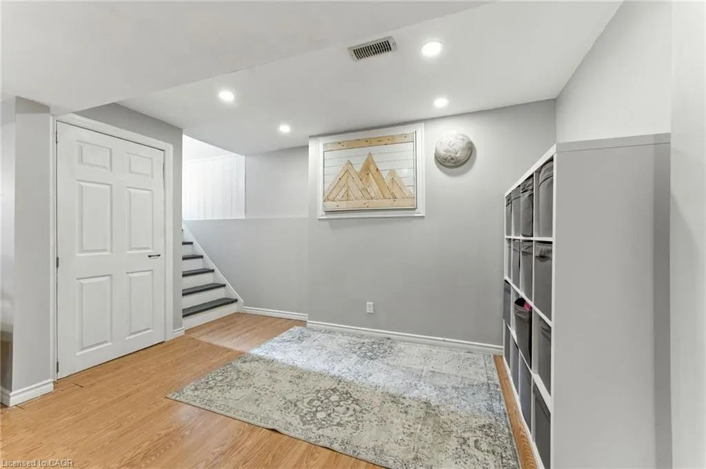 37 Maple Crescent