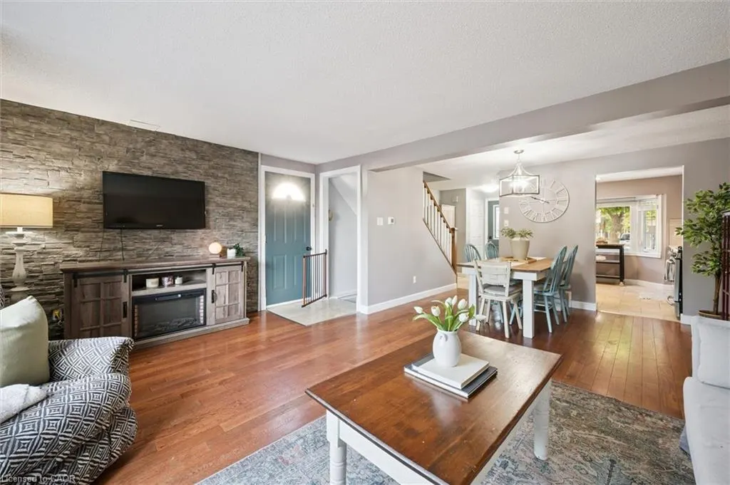 99 Carter Crescent
