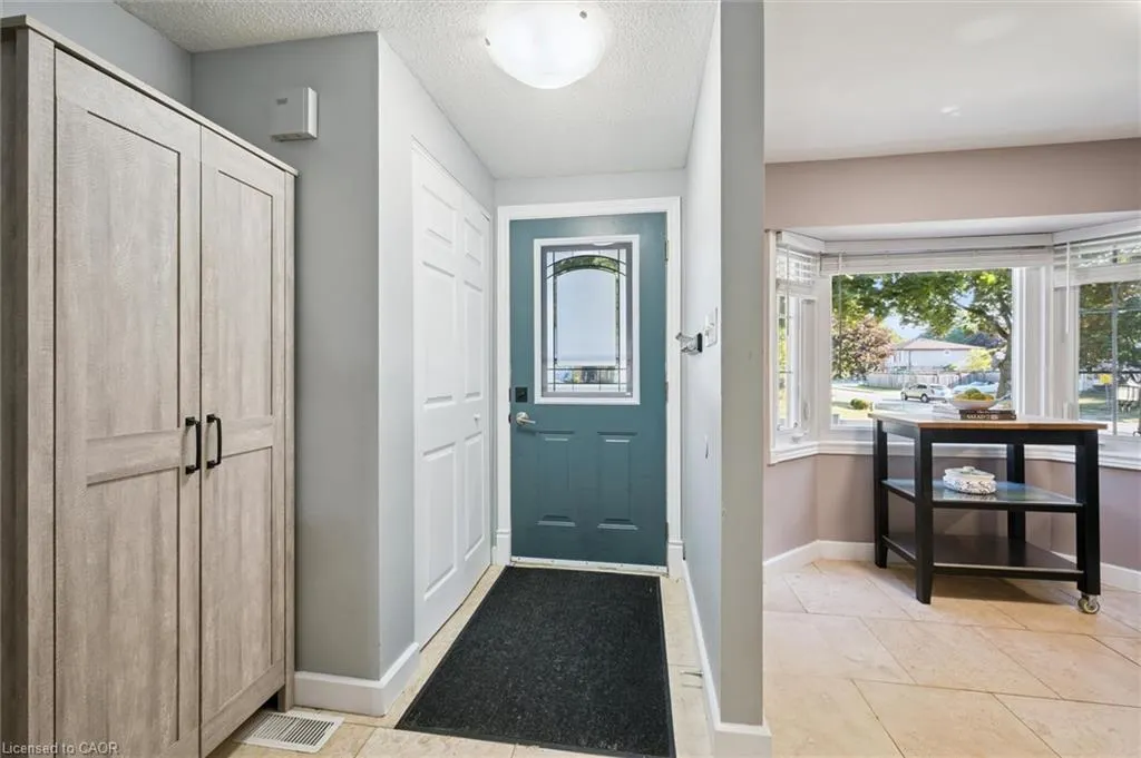 99 Carter Crescent