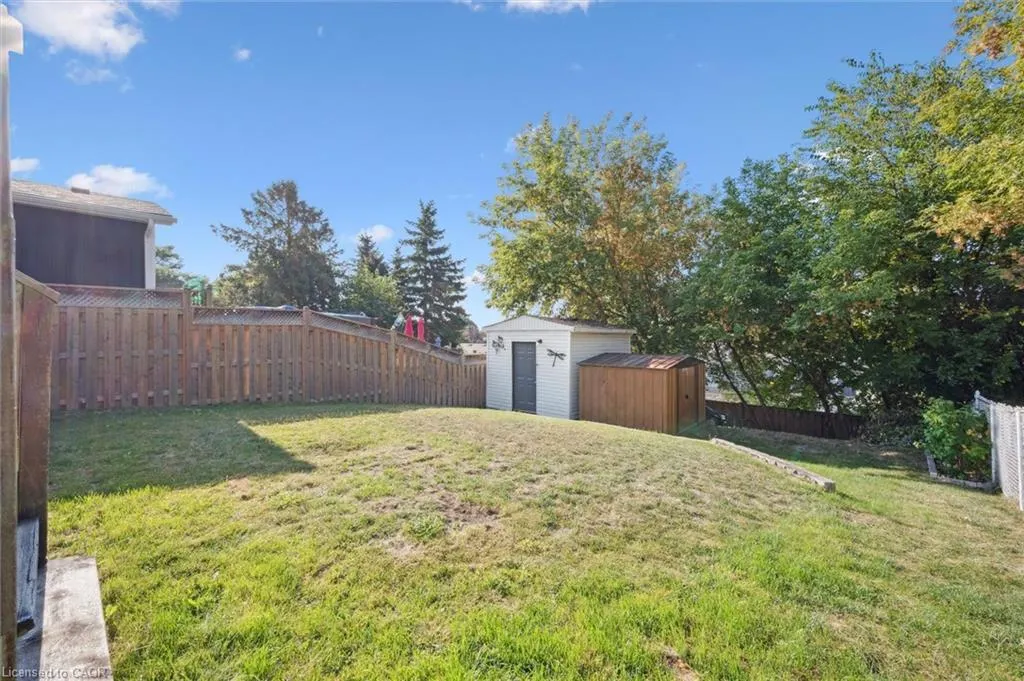 99 Carter Crescent