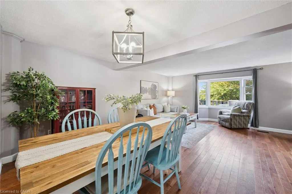 99 Carter Crescent
