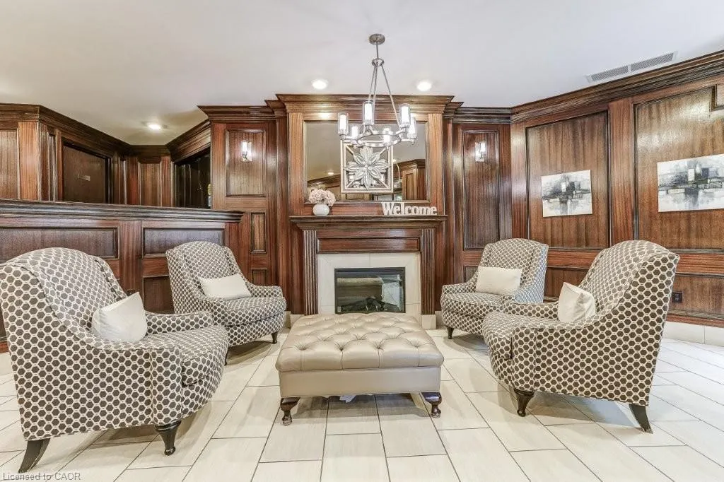 1237 North Shore Boulevard E, #707