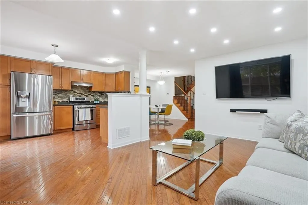 815 Stark Circle