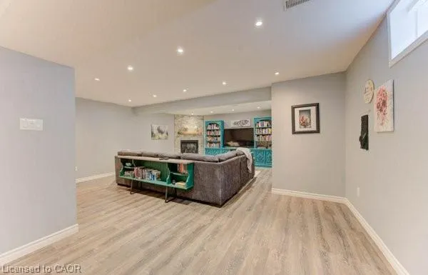 320 Bankside Drive