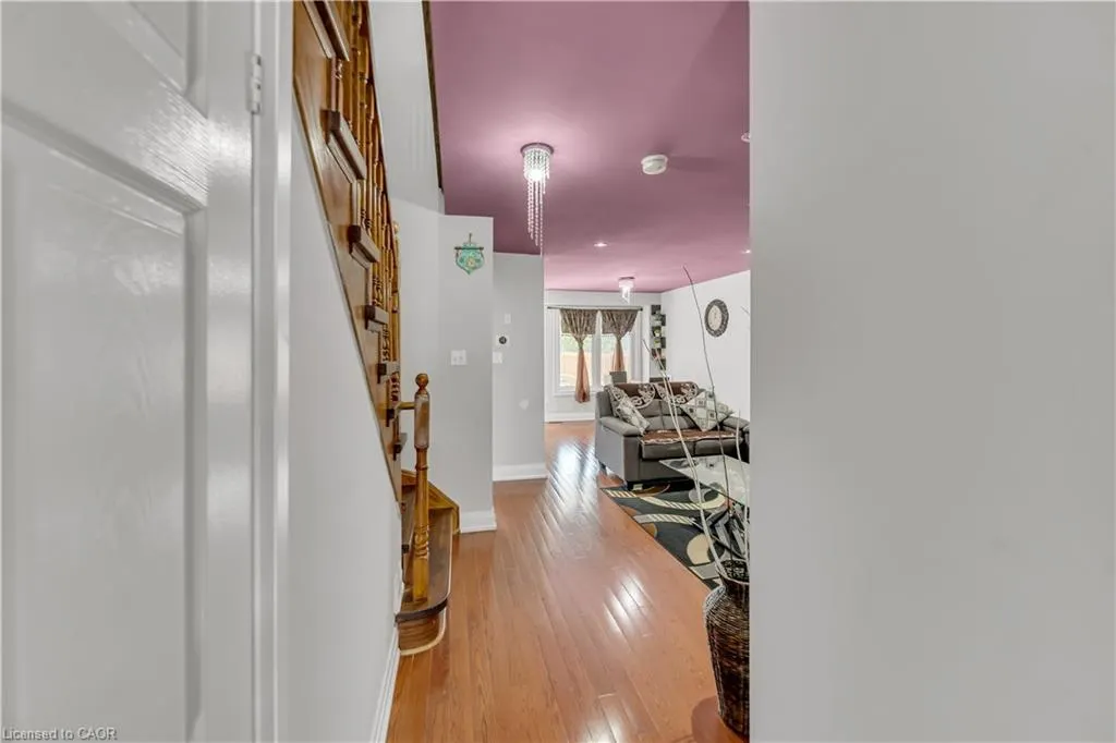 562 Orange Walk Crescent