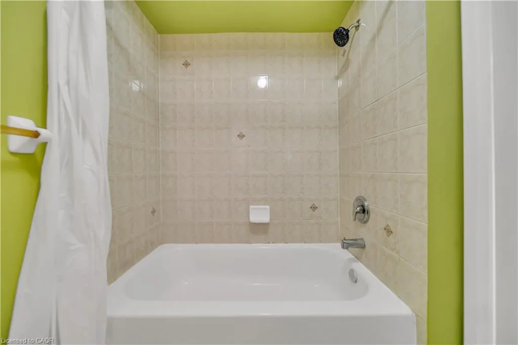 562 Orange Walk Crescent