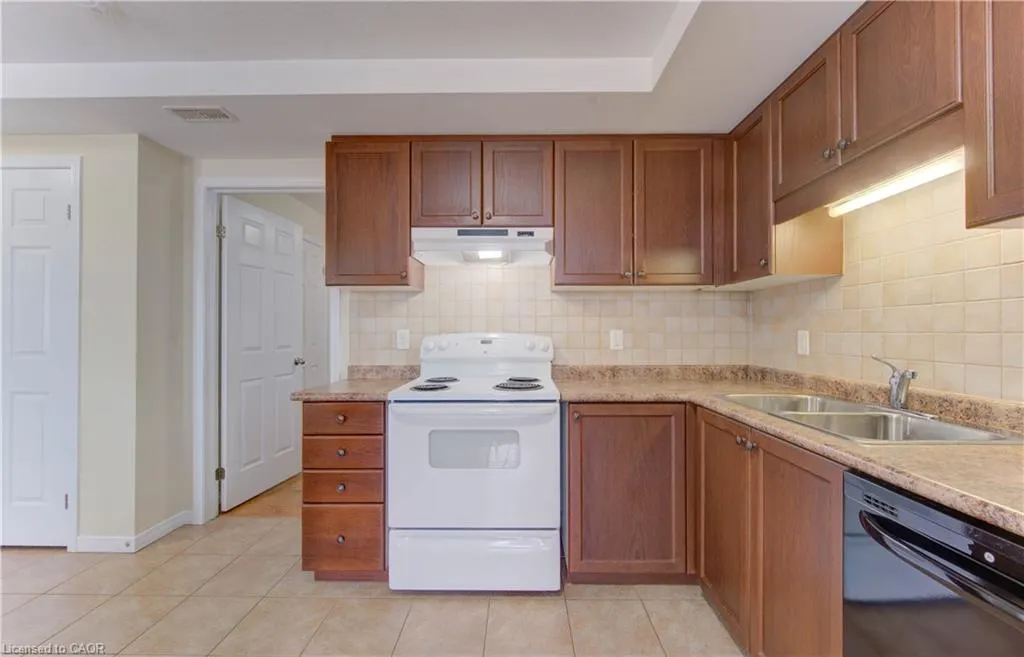 1460 Highland Road W, #10F