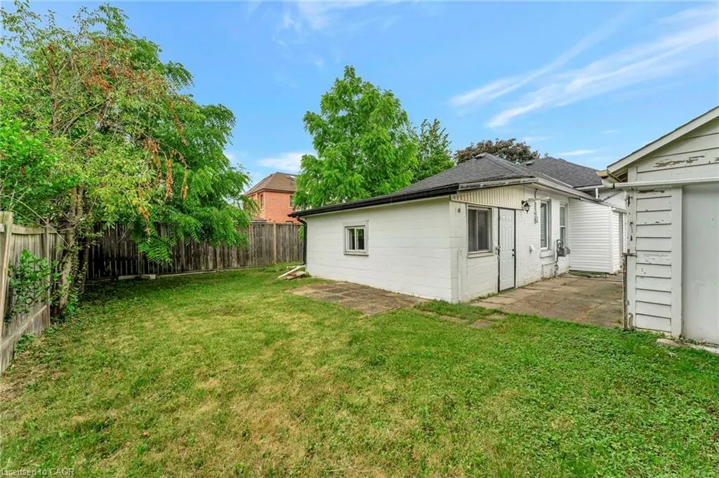 462 Upper Wellington Street