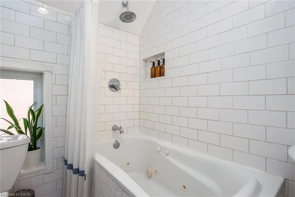 73 Water Street S