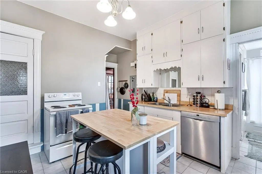 204 Herkimer Street, #1