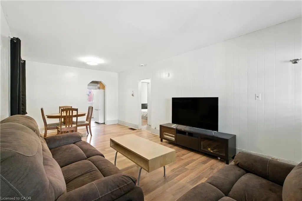1 Berryman Avenue