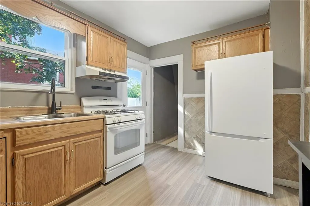 1 Berryman Avenue