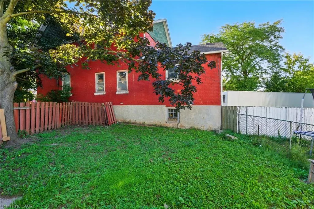 1 Berryman Avenue